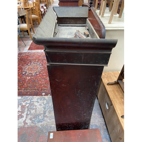 72 - A Victorian mahogany display cabinet - approx. 138cm high x 63cm wide x 30cm deep