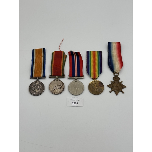 2224 - Two WWI and WWII South African medal sets presented to Sjt. G F Reed Pietersbg Cdo.