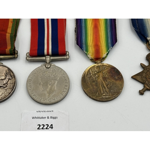 2224 - Two WWI and WWII South African medal sets presented to Sjt. G F Reed Pietersbg Cdo.