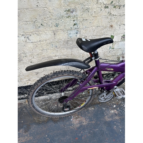 854 - A Raleigh Max Lite ladies mountain bike