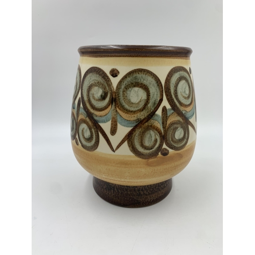 316 - A 1970s Denby Pottery vase attributed to Glyn Colledge - approx. 20cm high