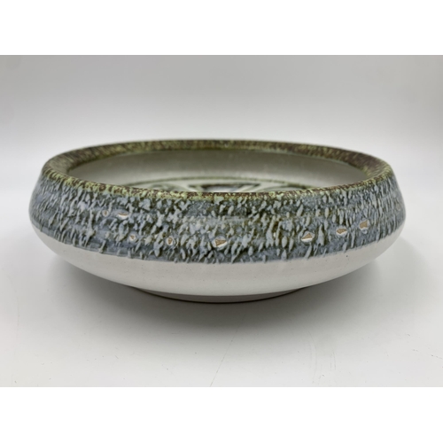 317 - A 1970s Denby stoneware circular footed bowl by Glyn Colledge - approx. 20cm diameter