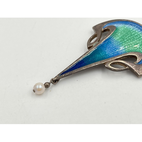 2075 - A Malcolm Gray hallmarked Edinburgh silver, guilloche enamel and pearl pendant, dated 1992