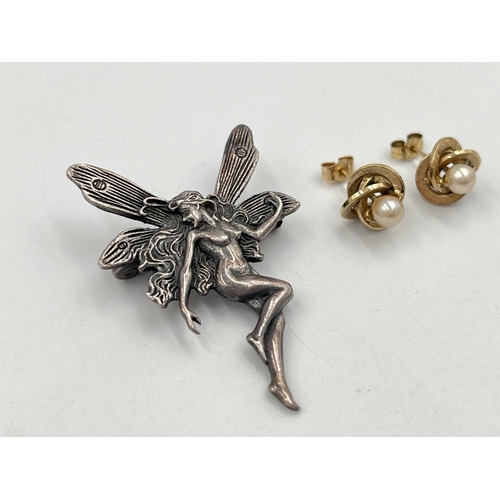 2078 - Two pieces of jewellery, one pair of 9ct gold pearl earrings and one .925 silver fairy brooch - appr... 