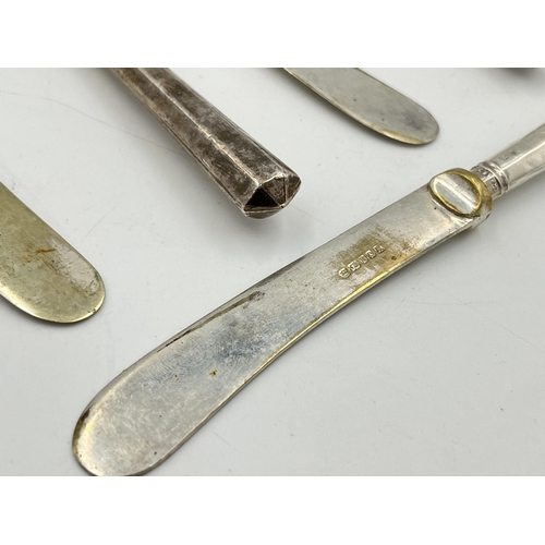 2122 - A set of five John Biggin Ltd. hallmarked Sheffield silver handled knives - approx. gross weight 134... 