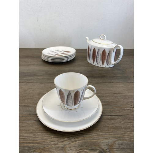 359 - A collection of Susie Cooper Hyde Park bone china