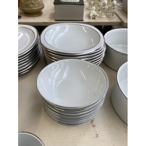 364 - A collection of Rosenthal Studio-Line dinnerware