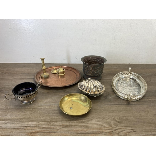 386 - A collection of metalware to include silver plated twin handled sugar bowl, Chinese brass circular b... 