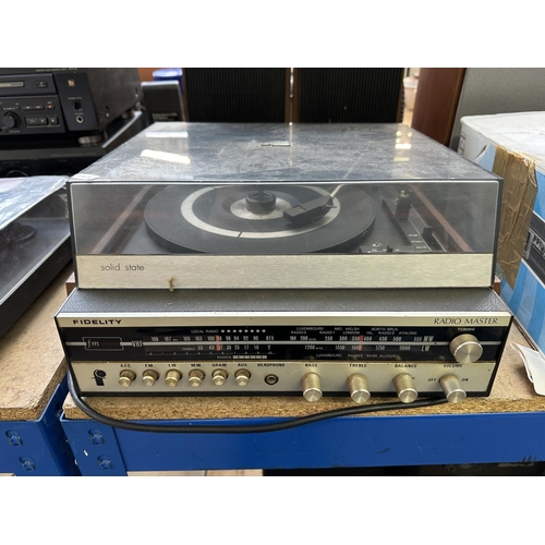 630 - Two items, one mid 1960s Grundig TK18 four-valve reel-to-reel tape recorder and one Fidelity Radio M... 