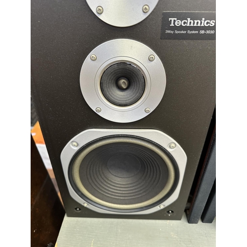 642 - A pair of Technics SB-3030 three-way hi-fi speakers