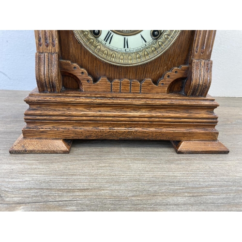 465 - A late 19th/early 20th century Ansonia Clock Company New York United States of America carved oak ca... 