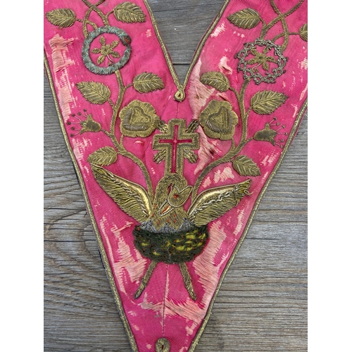 528 - A vintage religious sash