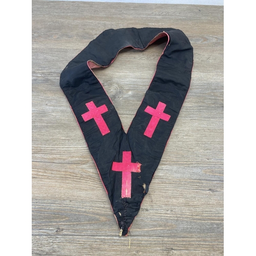 528 - A vintage religious sash