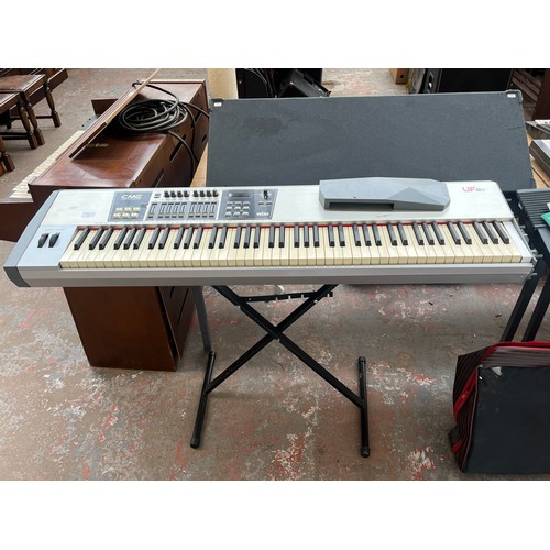 687 - A CME UF80 88 weighted hammer action key wireless midi keyboard