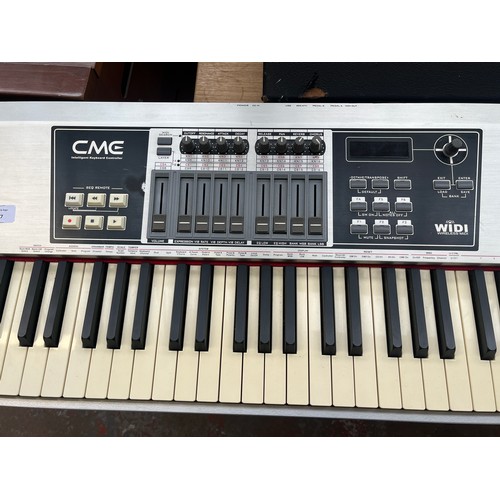 687 - A CME UF80 88 weighted hammer action key wireless midi keyboard