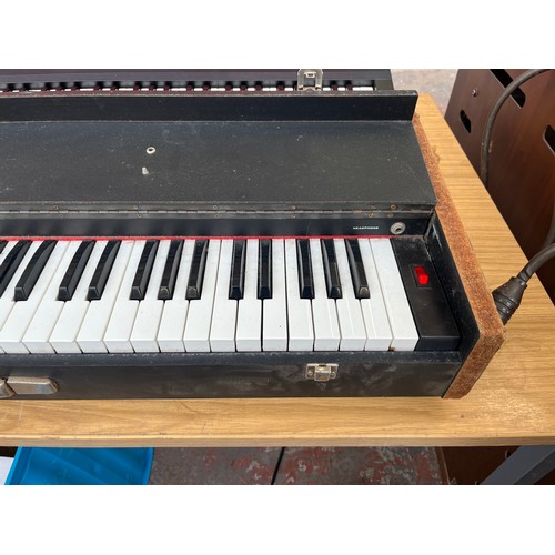 683 - A Belton Electronics Chase multipiano stage organ - made in Italy