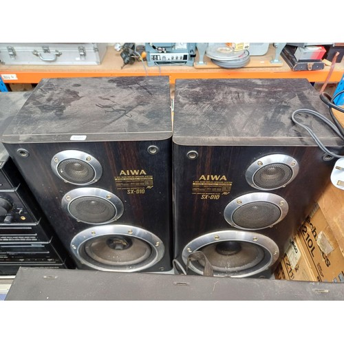 646 - An Aiwa hi-fi system comprising GE-D10 graphic equaliser/spectrum analyser, TX-D10 tuner, FX-W10 Dol... 