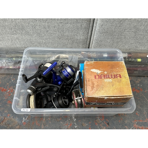 786 - A collection of fishing items to include boxed Daiwa 1050 reel, boxed Shakespeare MG 1000 reel, Jarv... 