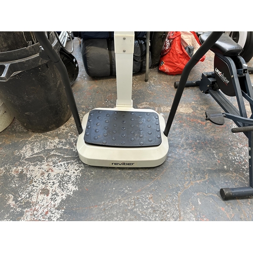 795 - A Reviber Plus vibration plate