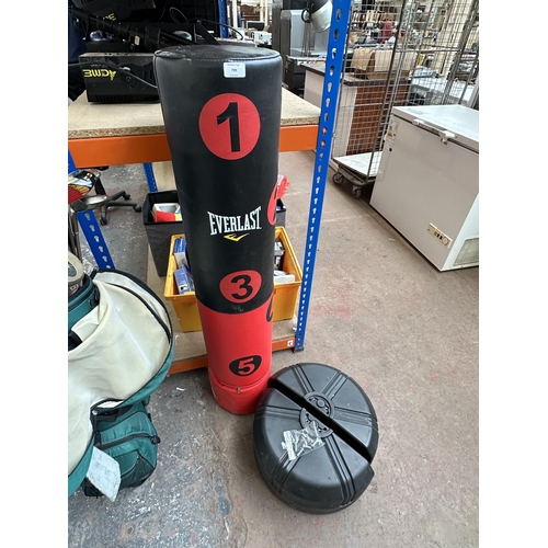 799 - An Everlast upright punching bag