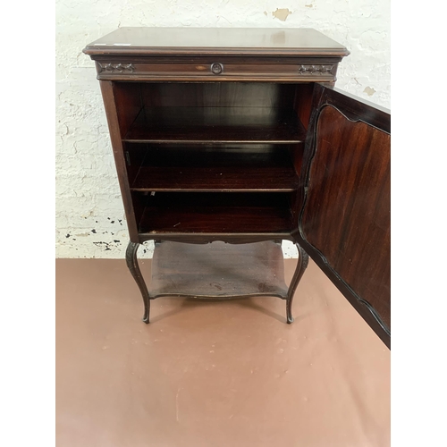 156 - An Edwardian carved mahogany side cabinet on cabriole supports - approx. 97cm high x 60cm wide cm 37... 