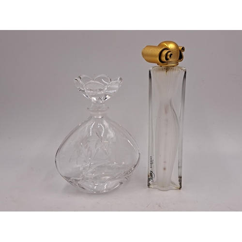 293 - Eight pieces of glassware to include Stuart Crystal scent bottle etc.