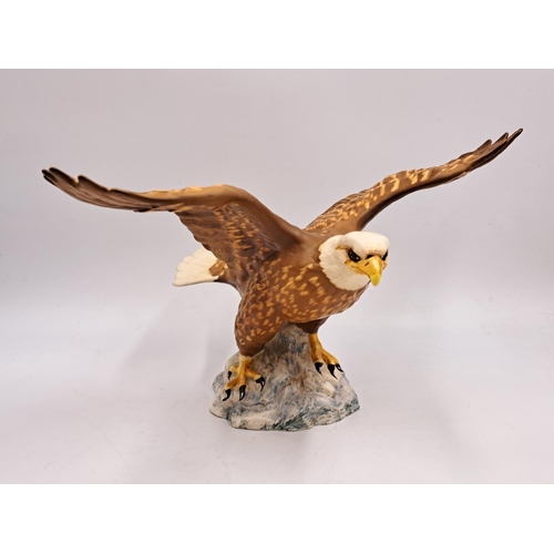 298 - A Beswick Bald Eagle figurine - no. 1018