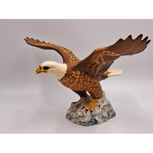 298 - A Beswick Bald Eagle figurine - no. 1018