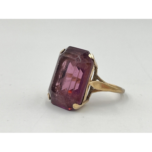 2231 - A 9ct gold amethyst set cocktail ring, size O - approx. gross weight 6.9g