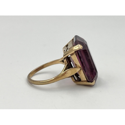 2231 - A 9ct gold amethyst set cocktail ring, size O - approx. gross weight 6.9g