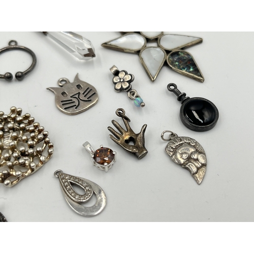 2237 - A collection of .925 silver and white metal jewellery