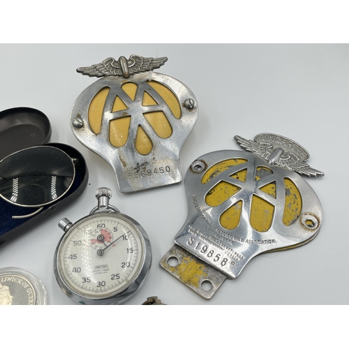 2027 - A collection of vintage items to include Smiths Sport Timer stopwatch, pair of cased military issued... 