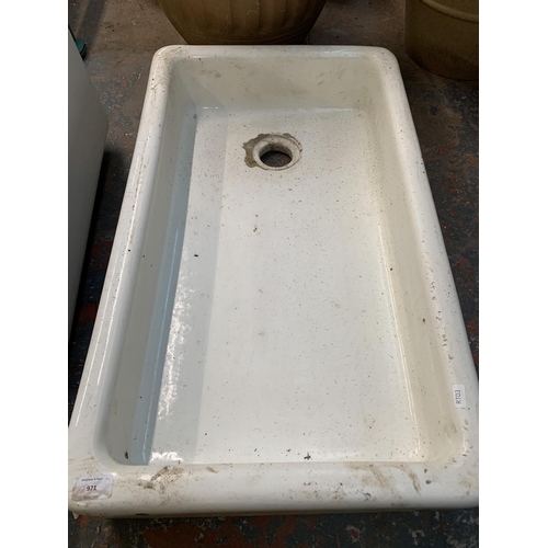 971 - A 19th century Belfast sink - approx. 45cm wide x 77cm long x 16cm deep