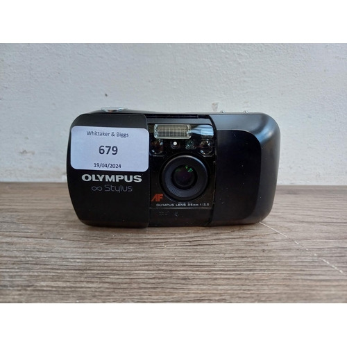 679 - An Olympus ∞ Stylus (µ[mju:]-1) 35mm compact camera