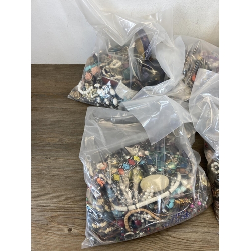 506 - Approx. 15kg of assorted costume jewellery