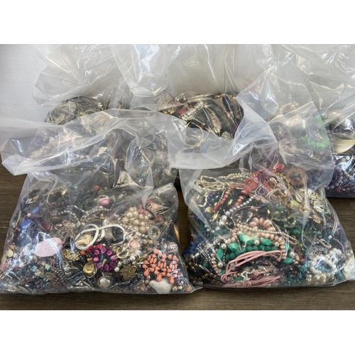 507 - Approx. 15kg of assorted costume jewellery