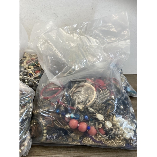 509 - Approx. 15kg of assorted costume jewellery