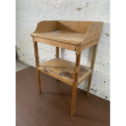 174 - A Victorian pine two tier wash stand - approx. 90cm high x 57cm wide x 40cm deep