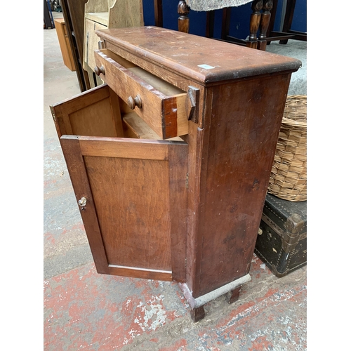 182 - A late 19th/early 20th century pine cabinet - approx. 100cm high x 91cm wide x 27cm deep