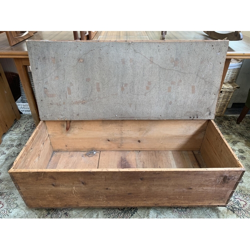 199 - A Victorian pine blanket box - approx. 39cm high x 113cm wide x 48cm deep