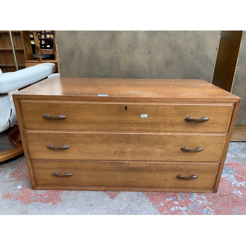 234 - A mid 20th century Staples Ladderax teak wall system chest of drawers - approx. 47cm high x 89cm wid... 