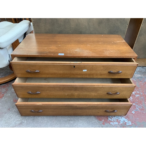 234 - A mid 20th century Staples Ladderax teak wall system chest of drawers - approx. 47cm high x 89cm wid... 