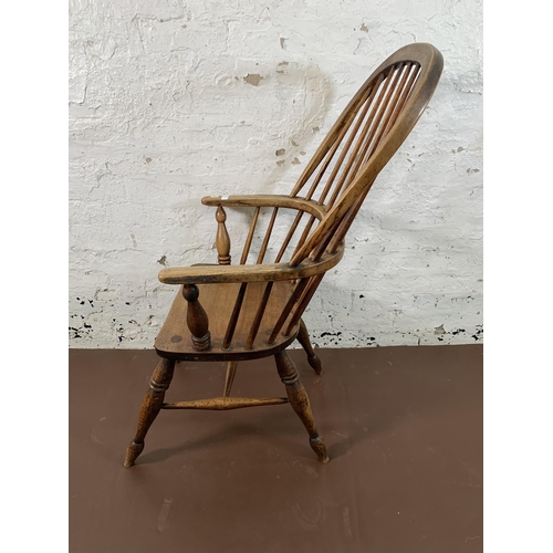 250 - A 19th century elm and beech Windsor chair - approx. 108cm high x 56cm wide x 37cm deep