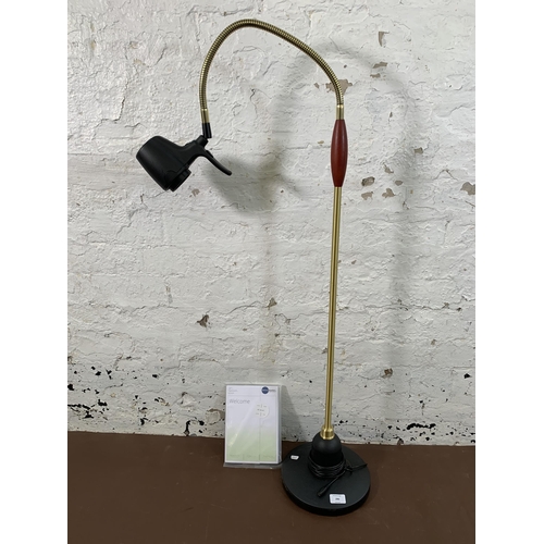 290 - A Serious Readers brass reading lamp