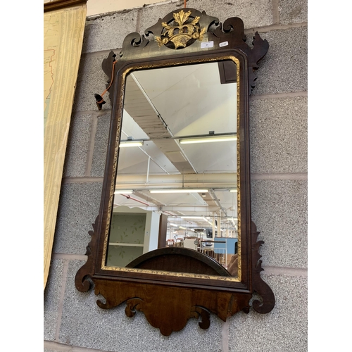 37 - A George II mahogany and parcel gilt wall mirror - approx. 95cm high x 51cm wide