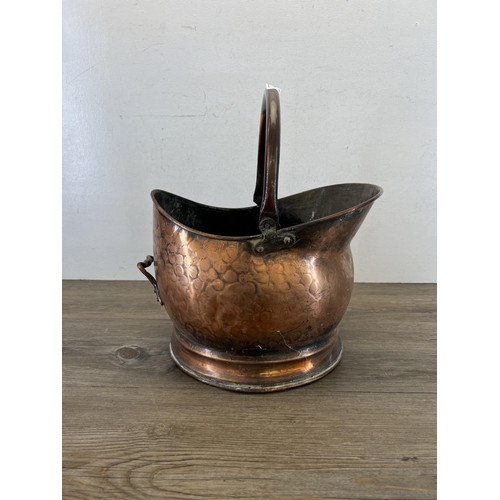 462 - A 19th century copper coal bucket - approx. 42cm high