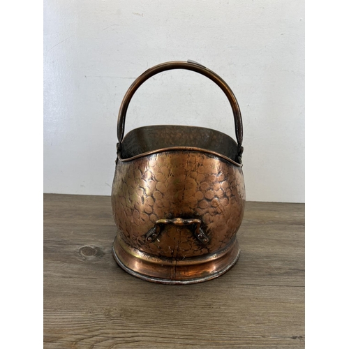 462 - A 19th century copper coal bucket - approx. 42cm high