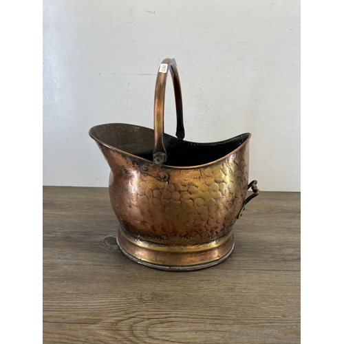 462 - A 19th century copper coal bucket - approx. 42cm high