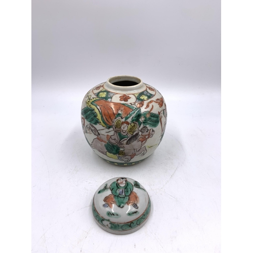 365 - A Chinese Famille Verte porcelain ginger jar and cover - approx. 13cm high