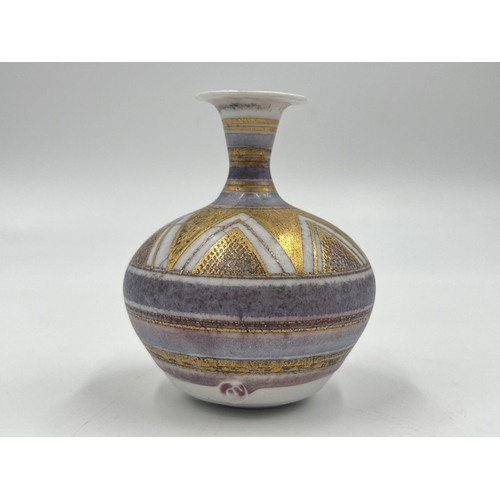 379 - A Mary Rich studio pottery vase with gilt geometric pattern - approx. 8cm high